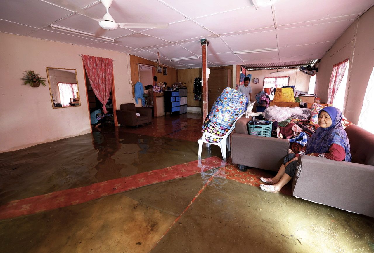 瓜雪一花园添15水灾灾黎  迁往临时疏散中心