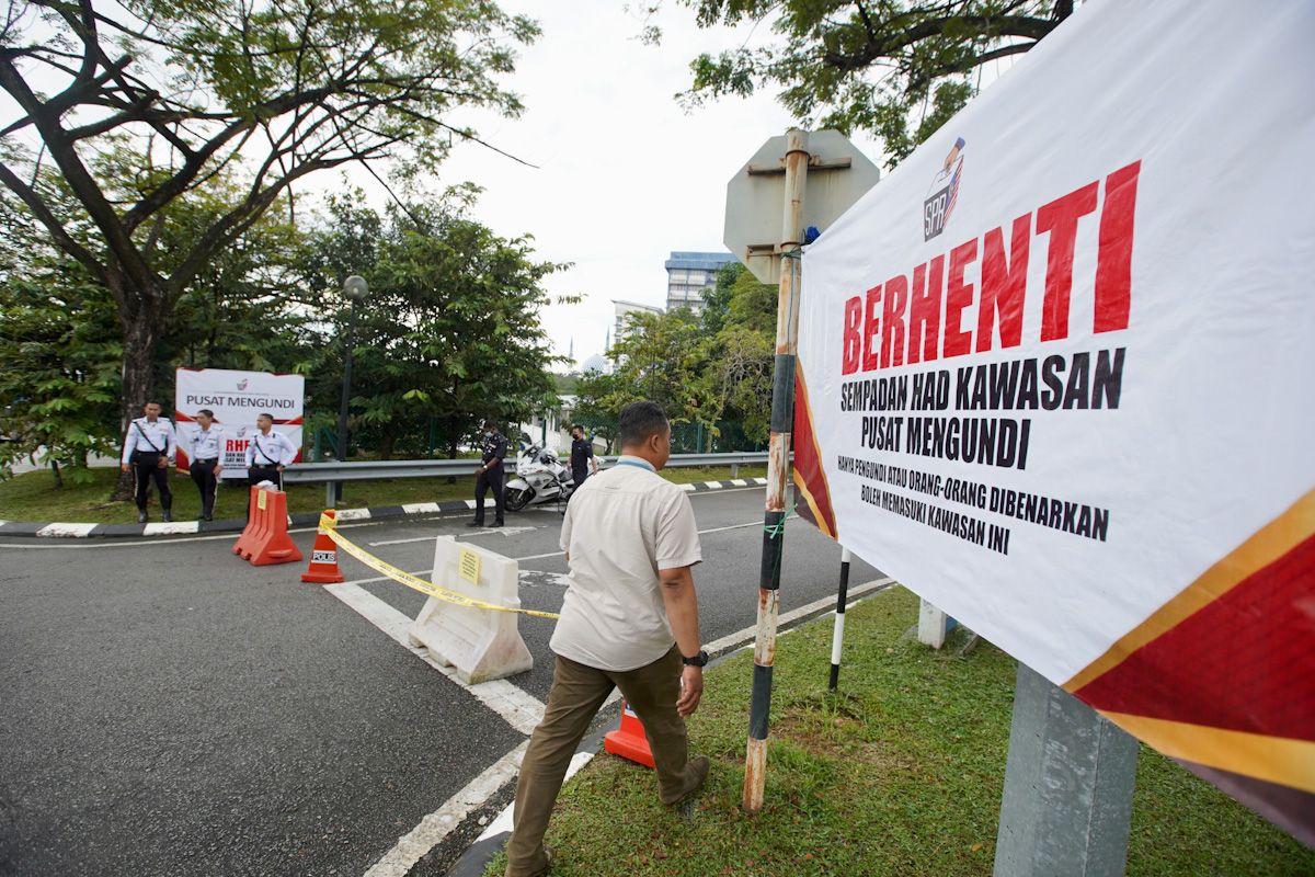 நான்கு வாக்குச்சாவடிகள் பிற்பகல் 2 மணிக்கு மூடப்படும், வாக்காளர்கள் காலை நேரத்தில் வாக்களிக்க அறிவுறுத்து