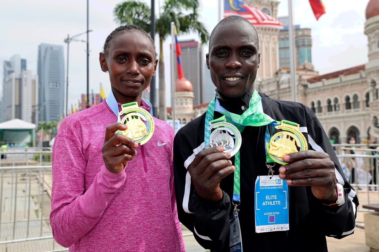 Kenyans dominate 2022 KL Standard Chartered Marathon