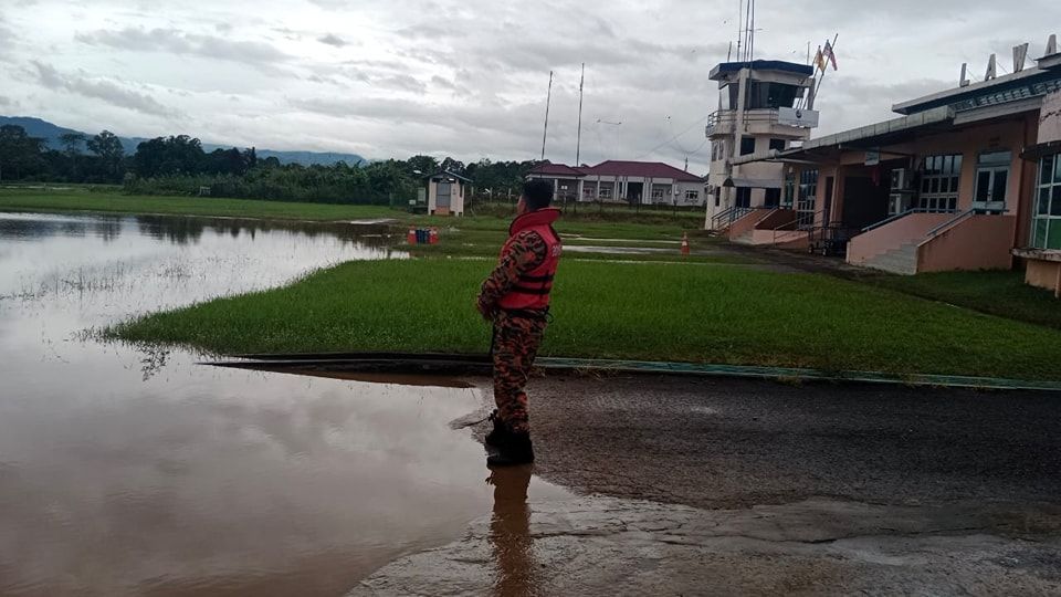 Lapangan Terbang Lawas ditutup sementara ekoran banjir kilat