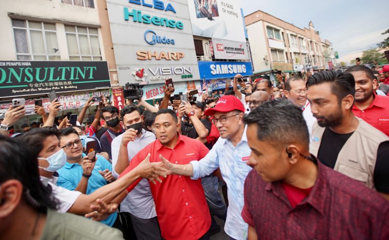 Ramalan: HARAPAN dahului 86 kerusi, BN 51, PN 25