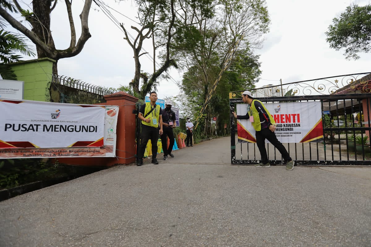 GE15: Polling completed, counting of ballots begins