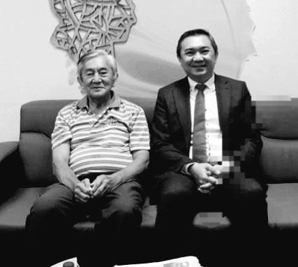 黄思汉丁父忧 发文悼念父亲的伟大