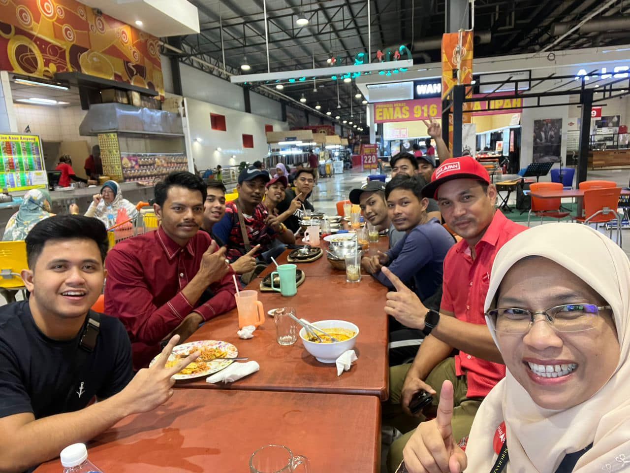 罗诗雅将办青年平台 促进交流及收集建议