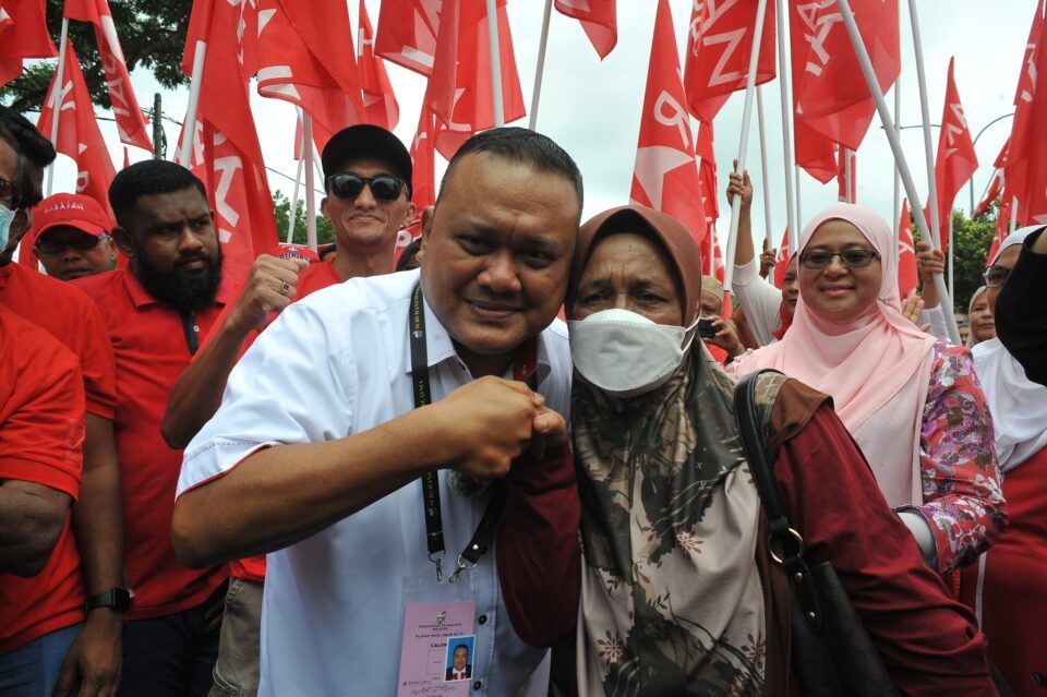 乌冷地方男孩山尼 立志进国会殿堂为民请命