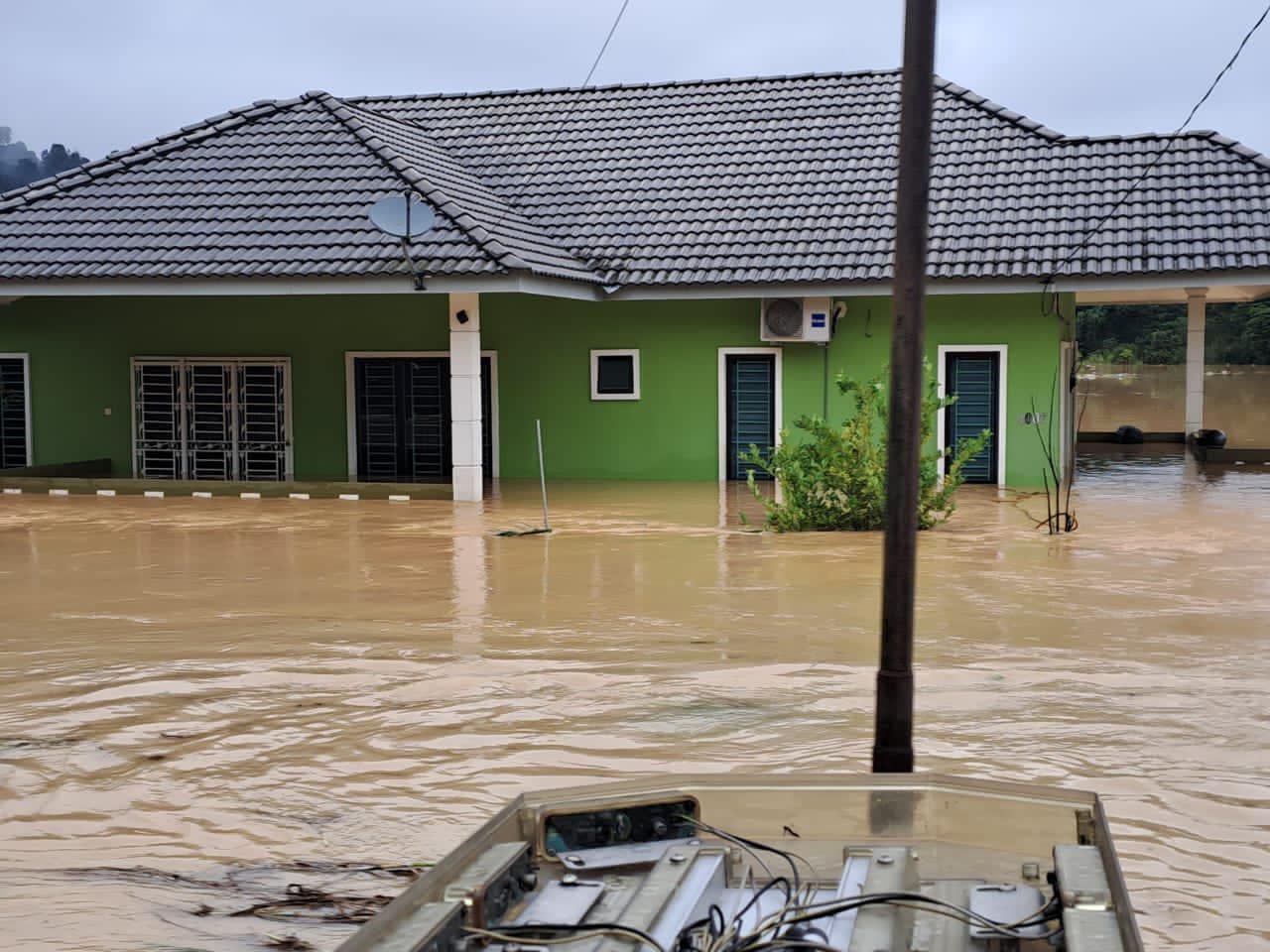 Banjir kilat: Kerajaan Negeri gerak aset ke Kapar, Meru