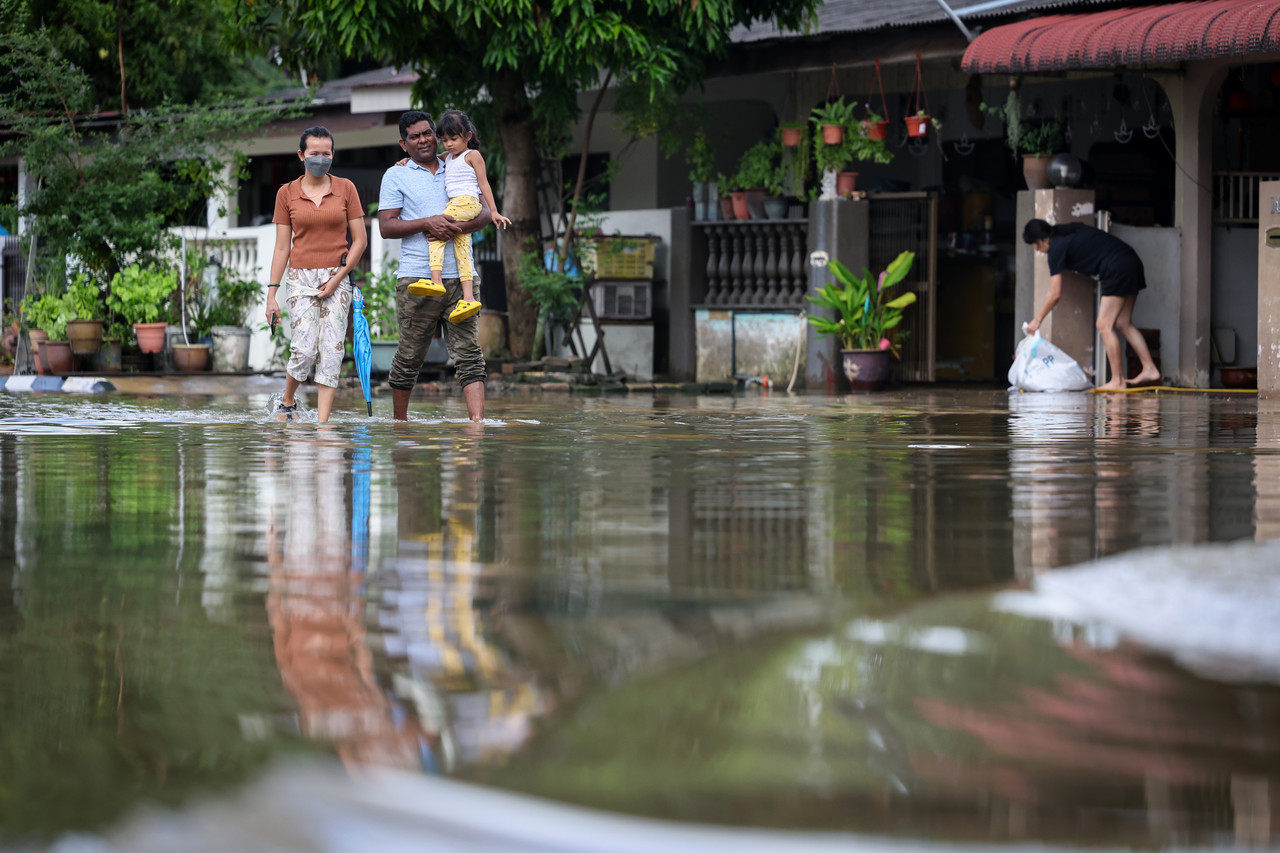 Floods: Number of evacuees rises in Perak, drops in Selangor