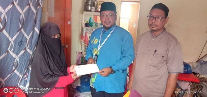 LZS turun padang menziarahi asnaf bersama amil kariah