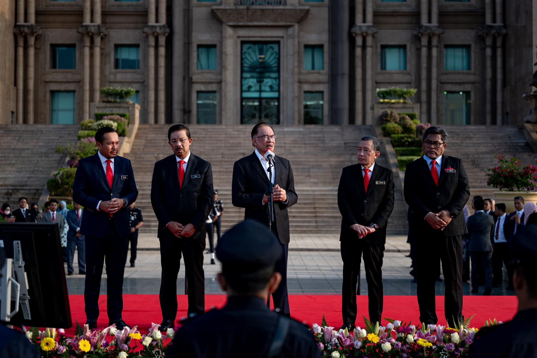 安华吁停止送礼文化
