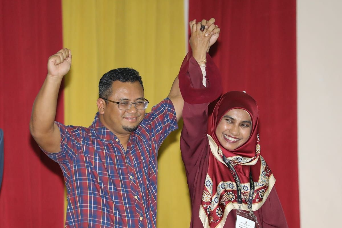 Selangor MB wins Gombak, defeats Azmin with 12,729 majority