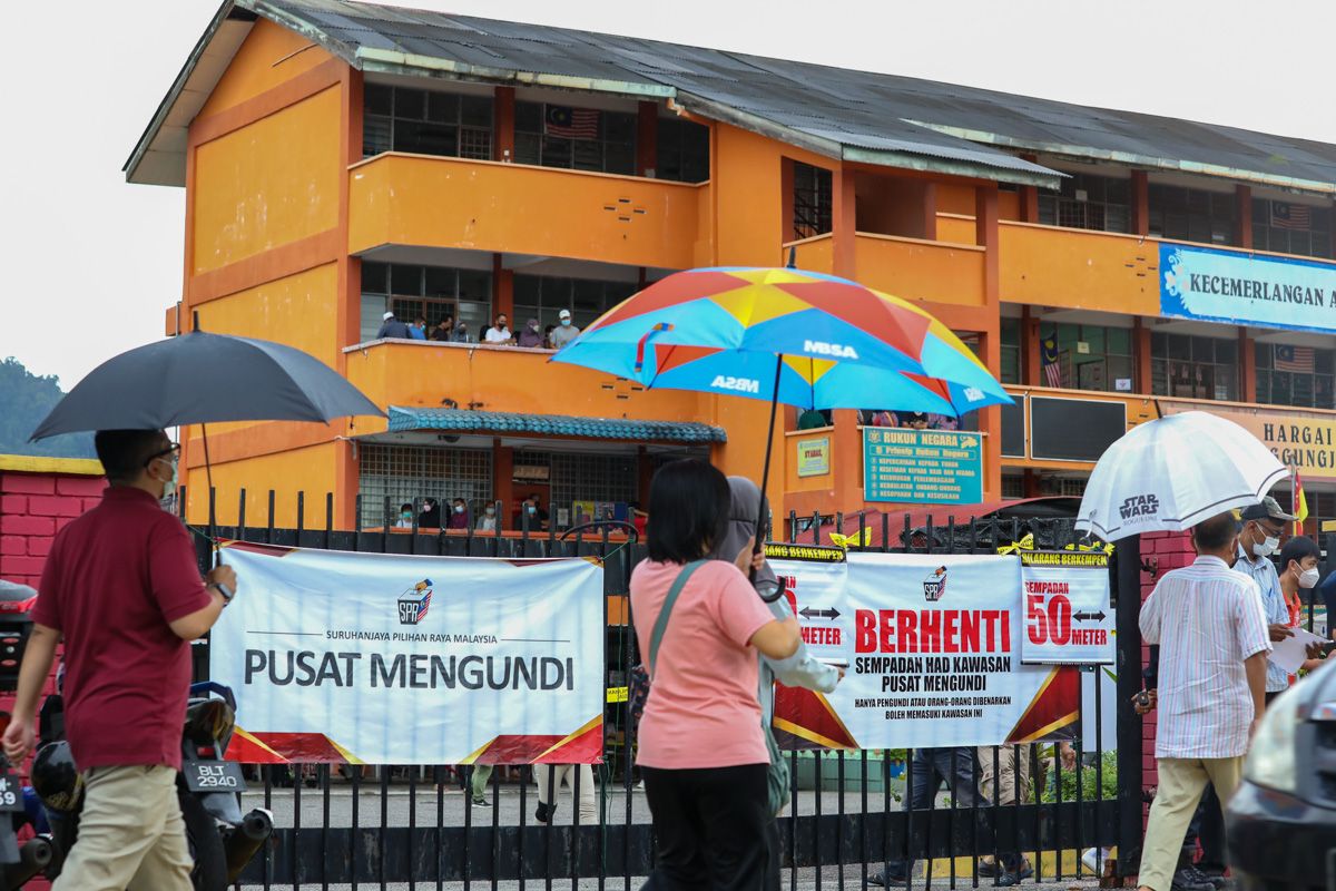 接3417宗大选违规投报    警方：6人被控.4人定罪