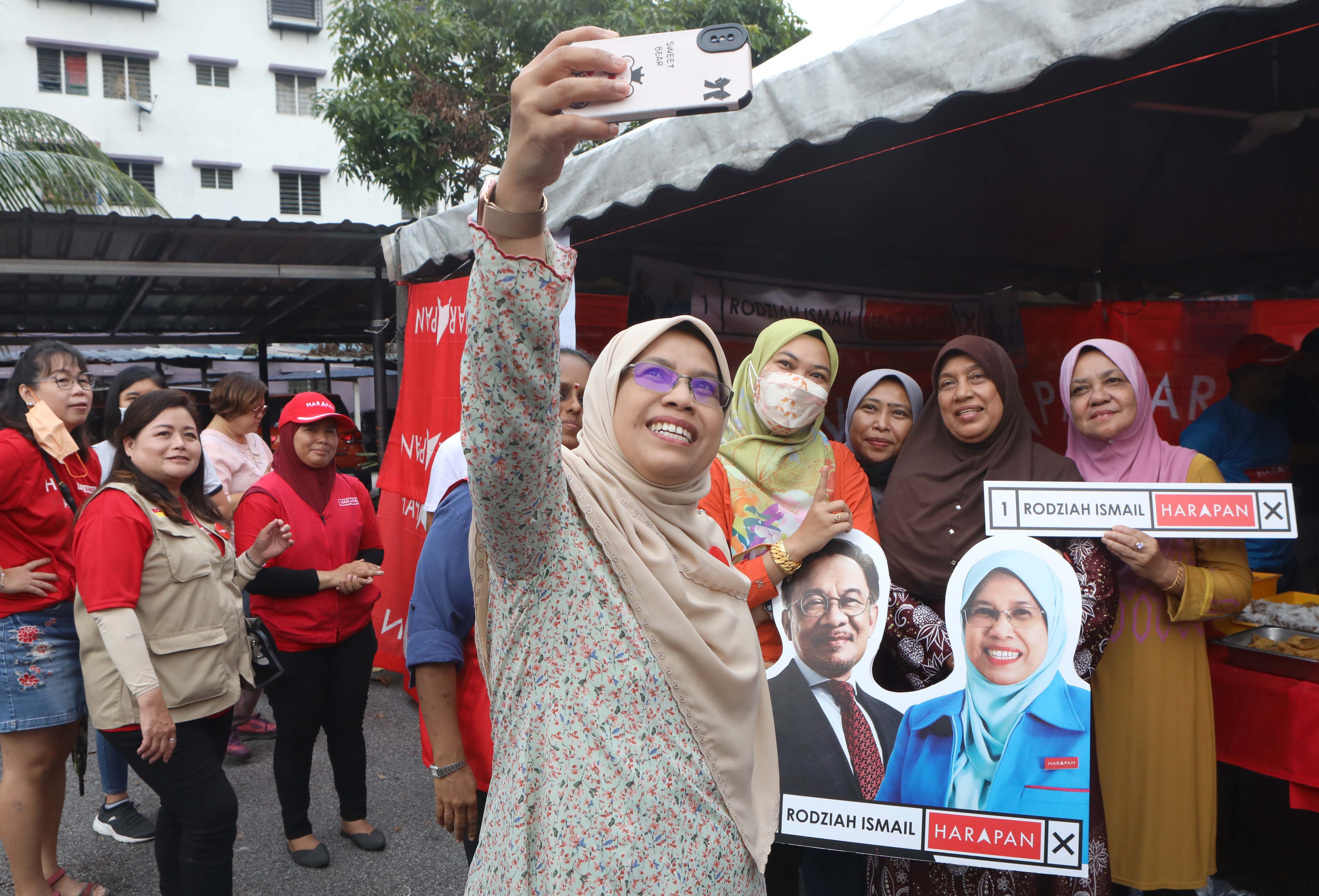 Rodziah selesai isu air penduduk sebelum bertolak ke lokasi kempen