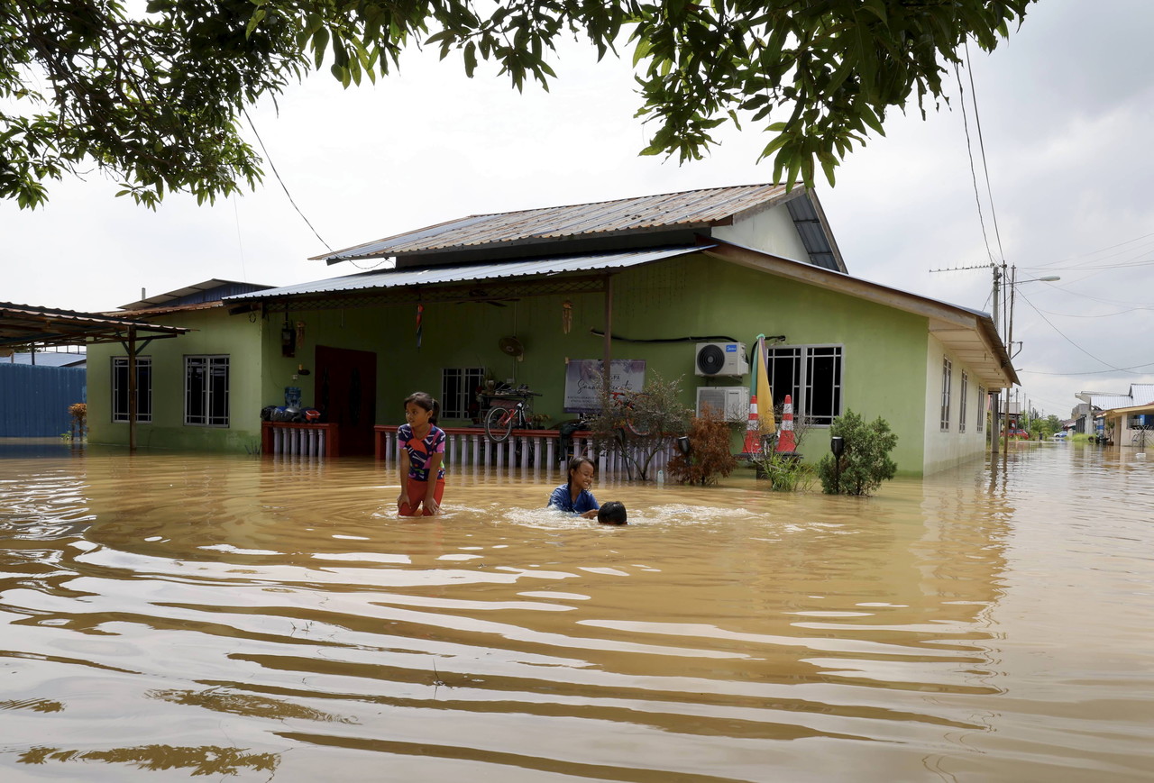 Flood readiness notices issued for six states