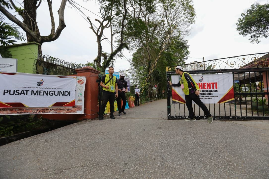 滚动：投票率至4时达70%  投票6pm截止