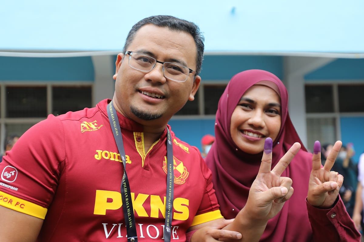 LANGSUNG: Orang ramai ghairah mengundi, pondok PN tumbang