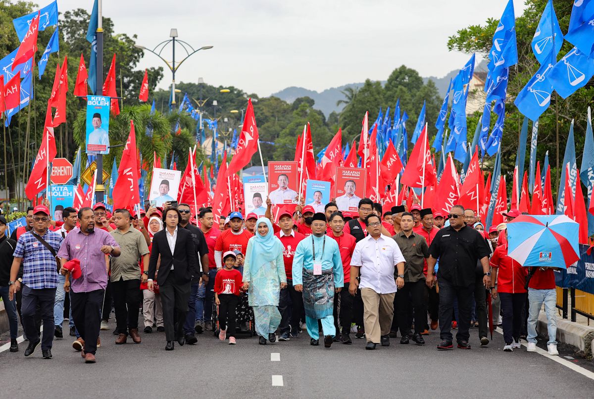 PRU15: Ramai iringi Amirudin, calon nombor dua dalam kertas undi