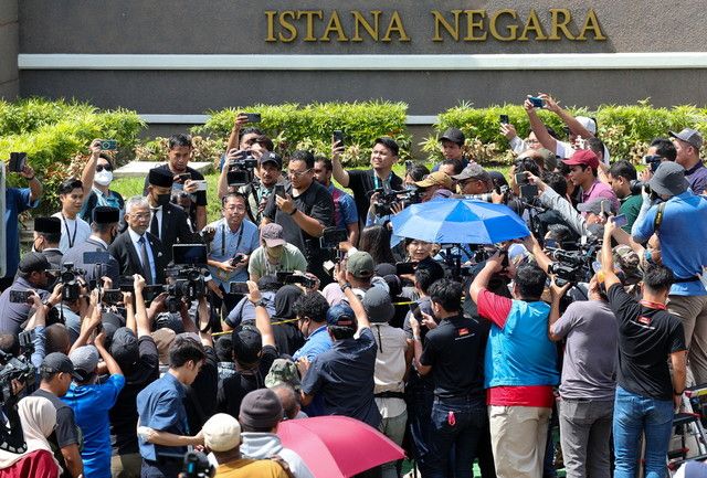 没人有多议席 元首4.30pm召见安华.慕尤丁