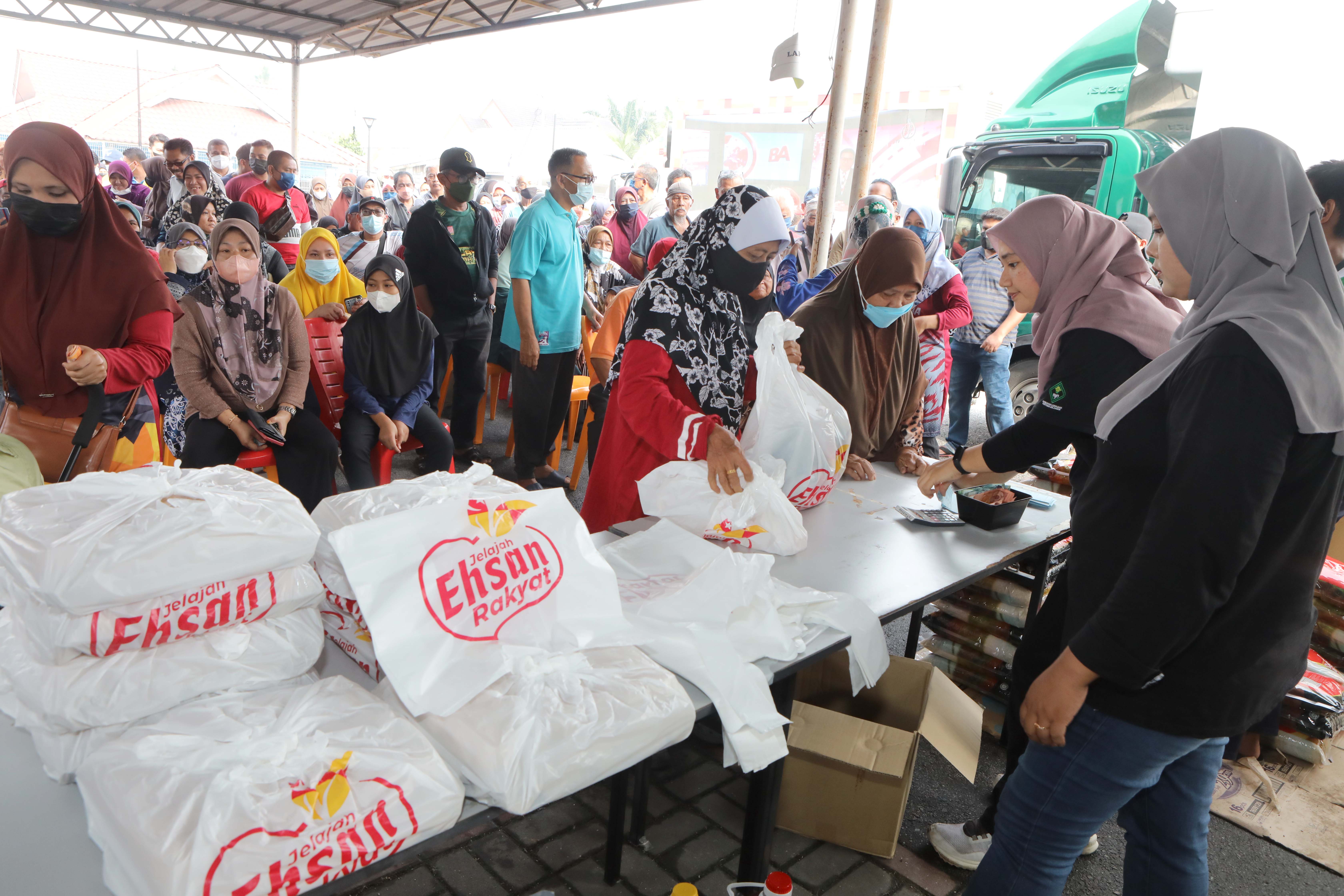 Jualan murah barangan asas di DUN Sementa 28 November 2022