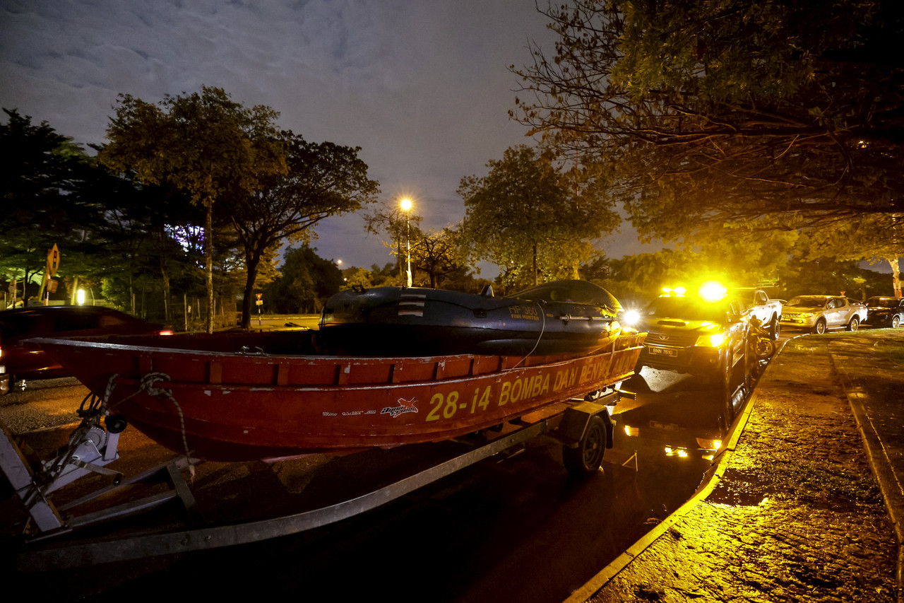 Shah Alam flash floods under control — MB