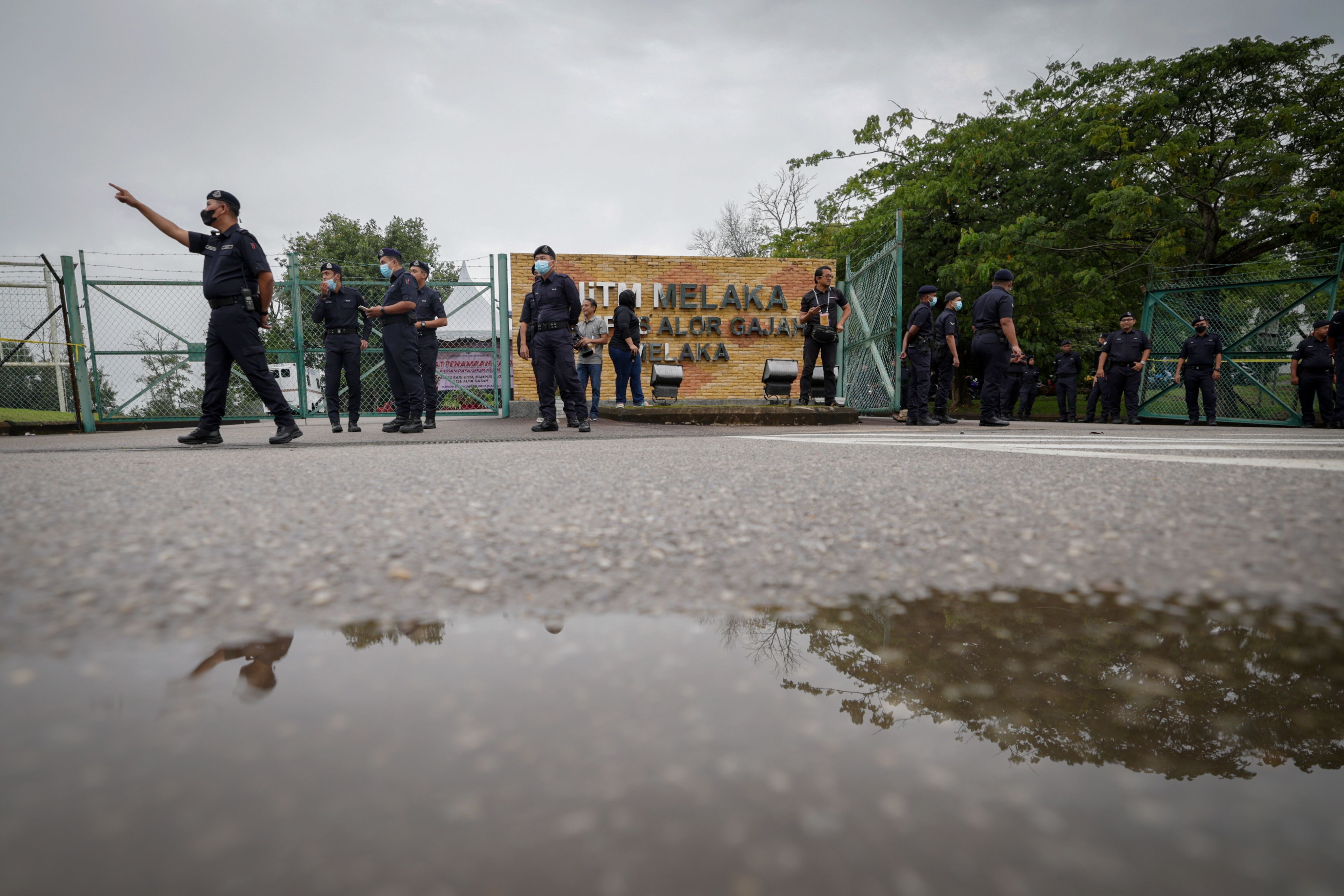 PRU15: Banyak kawasan pusat penamaan calon alami hujan