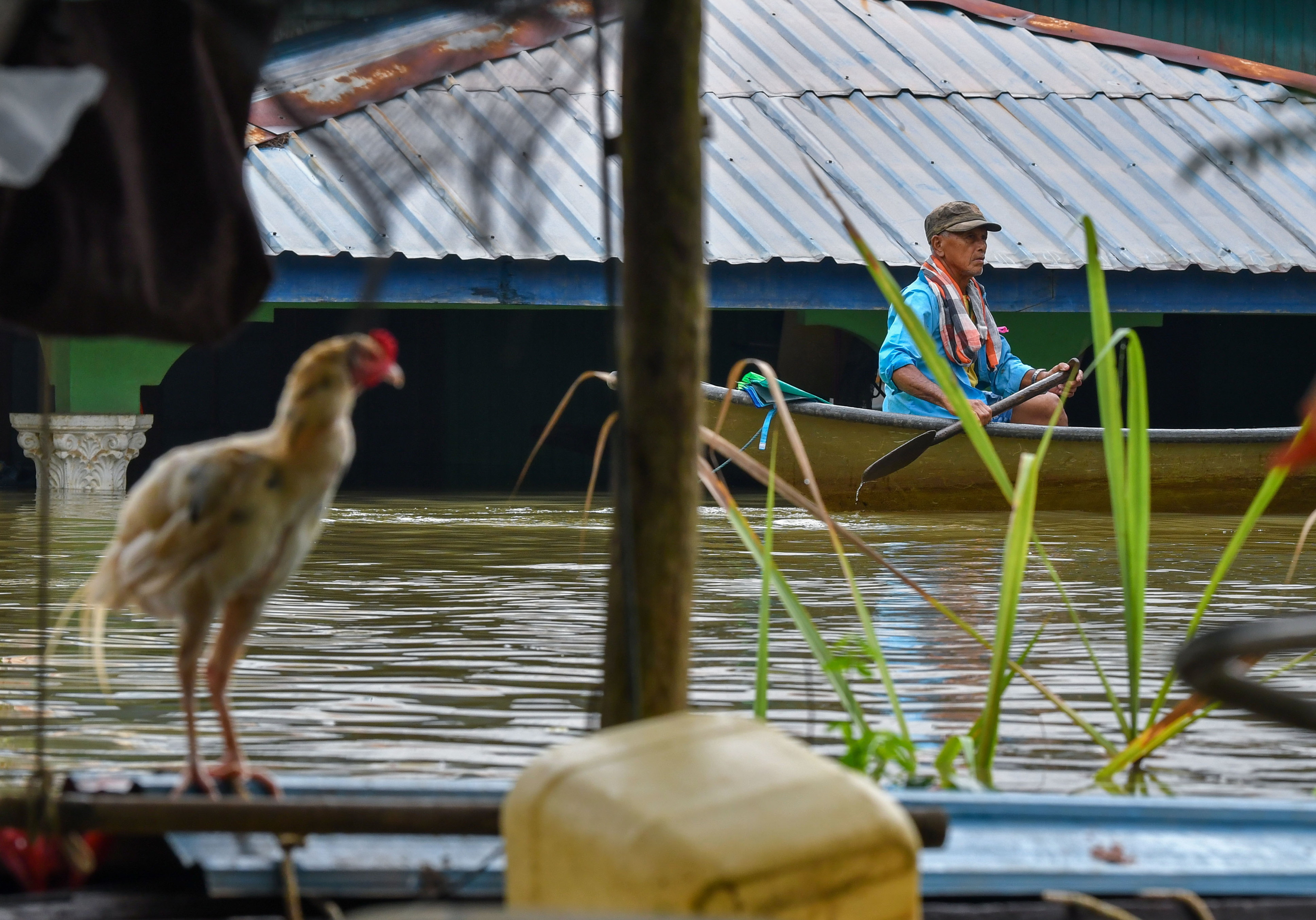 Bah di Perak dan Terengganu, dua sungai Kelantan lebihi paras jaga-jaga