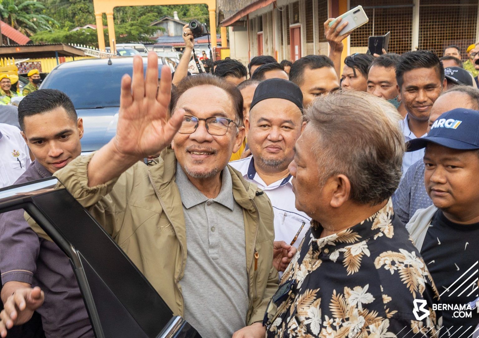 愿共商照顾人民福祉 安华：不忽略反对党州属