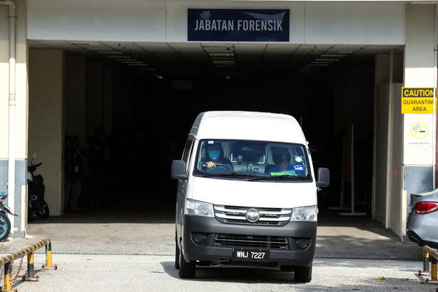 教长：安排辅导员开导家属