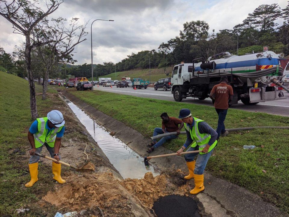 雪州积极展开各措施解决异味 尽快恢复水供予民