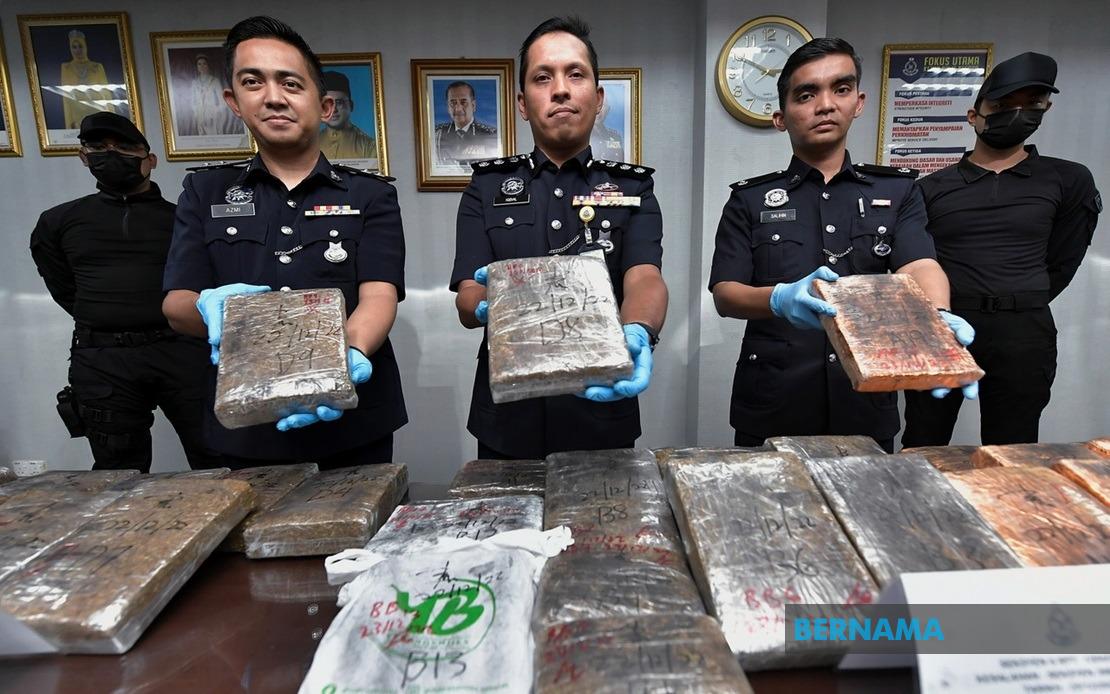 Couple among three nabbed over seizure of 46kg of ganja
