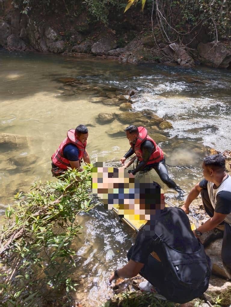 结伴同学瀑布嬉水 2大学生惨遭溺毙