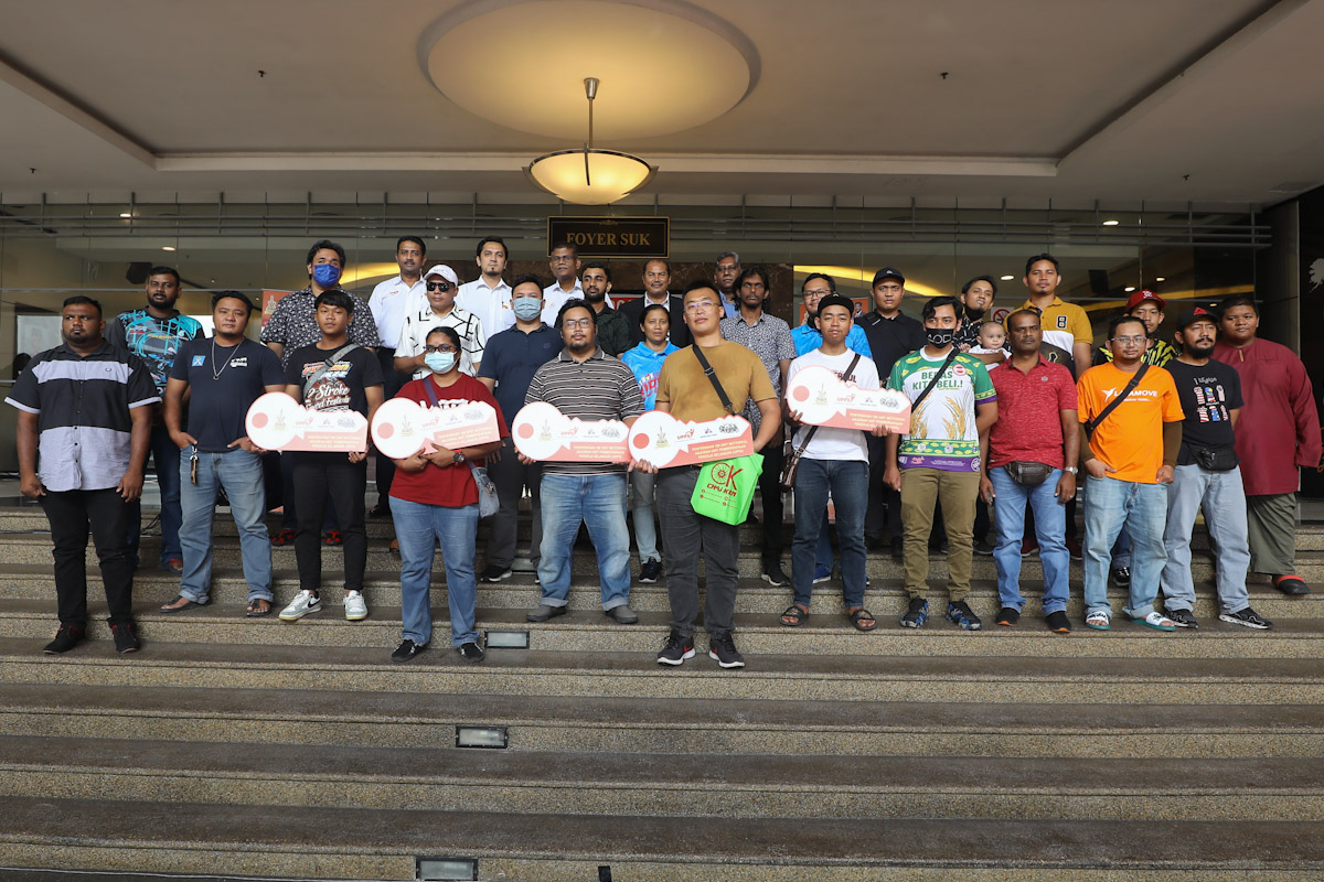 Subsidi RM1,000 beli motor ringan beban pekerja p-hailing