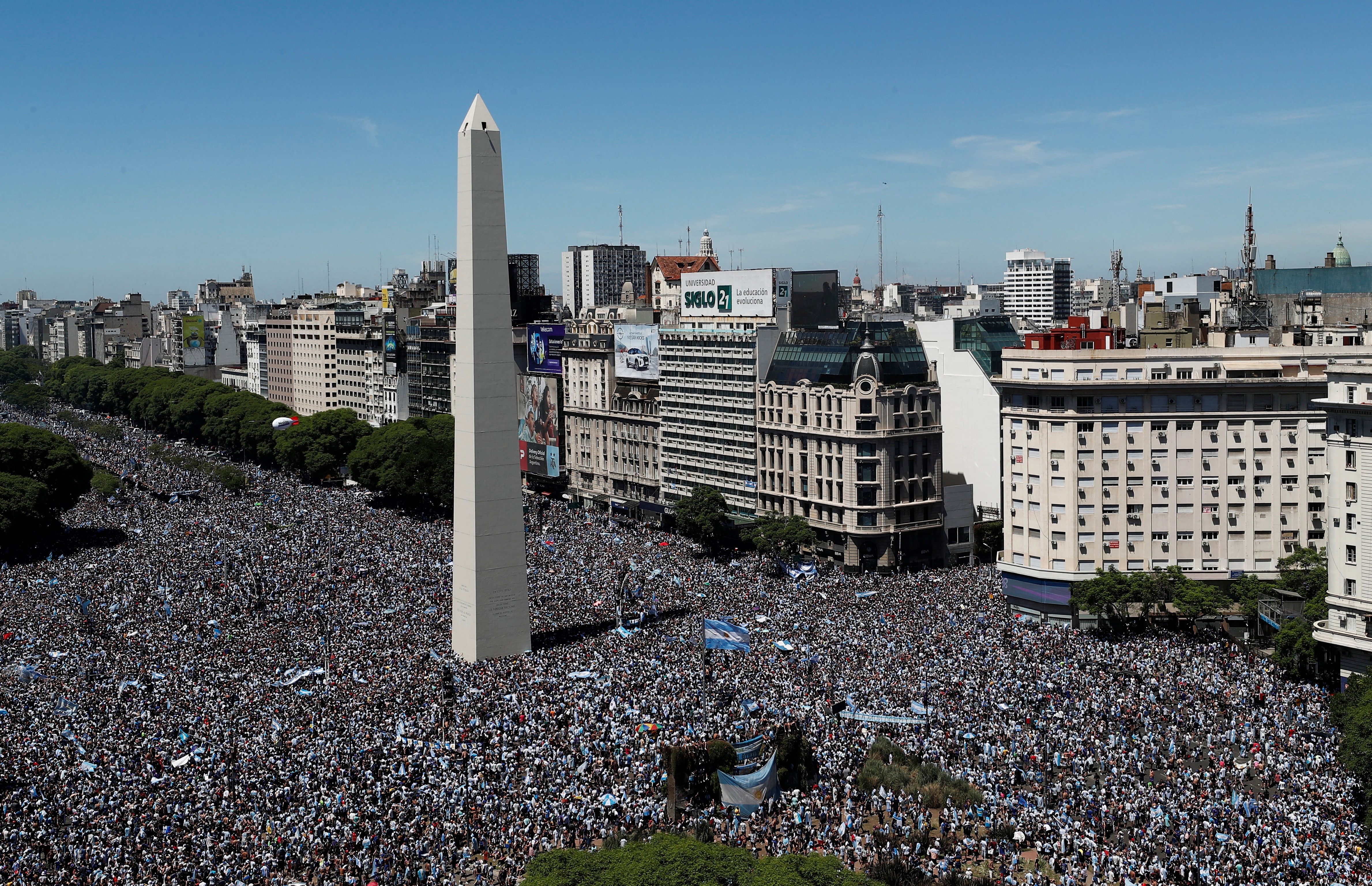 Argentina's World Cup heroes forced to abandon bus parade, complete celebrations in helicopters