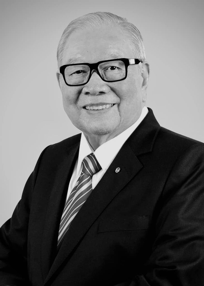 郑鸿标与世长辞 首相安华发文哀悼