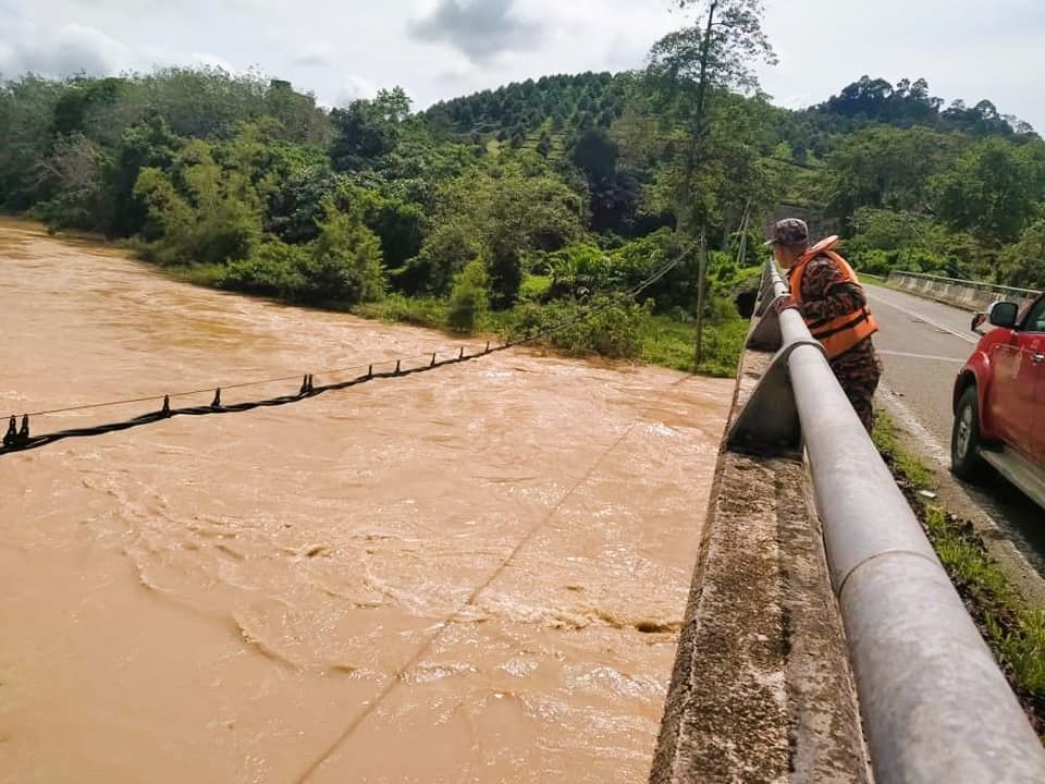 Selangor tutup PPS, mangsa banjir Pahang meningkat kepada 409