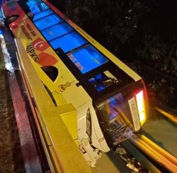 ஸ்மார்ட் சிலாங்கூர் பஸ் விபத்து- விசாரணை அறிக்கையைச் சிலாங்கூர் அரசு ஆராயும்