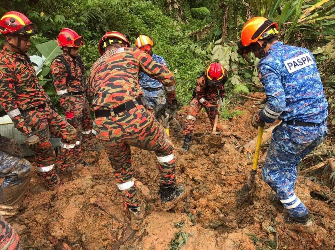 Tanah runtuh: Mayat mangsa ke-26 ditemukan pada hari keenam operasi SAR