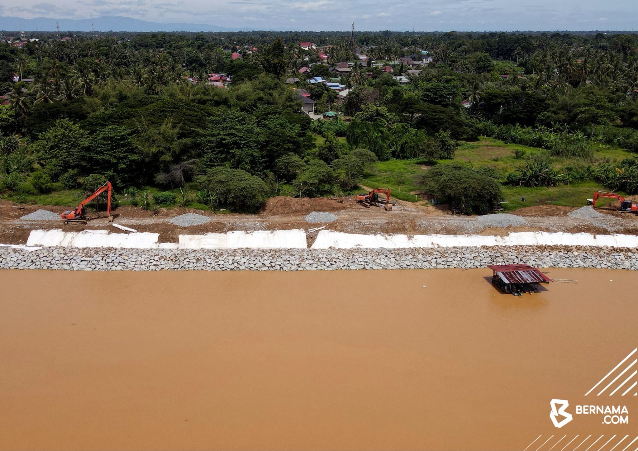 PM mahu projek tebatan banjir, usaha basmi miskin tegar disegerakan