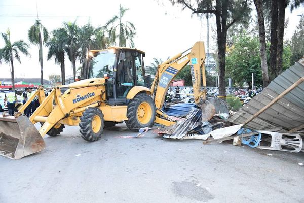 பூச்சோங் பெர்மாயில் சட்டவிரோத அங்காடி கடைகளுக்கு எதிராக எம்.பி.எஸ்.ஜே. நடவடிக்கை