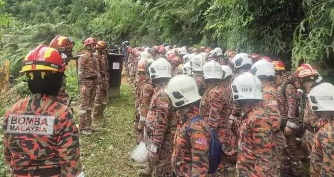 峇冬加里土崩搜救行动    3搜救员受伤及病倒