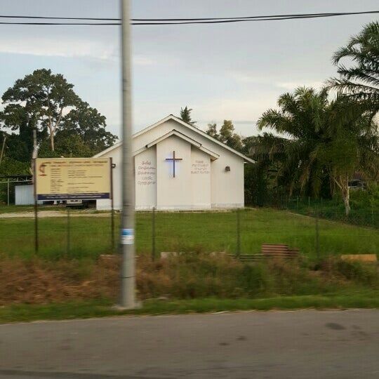 மசூதிகள், தேவாலயங்கள், கோவில்கள் ஒன்றுக்கொன்று உதவுகின்றன