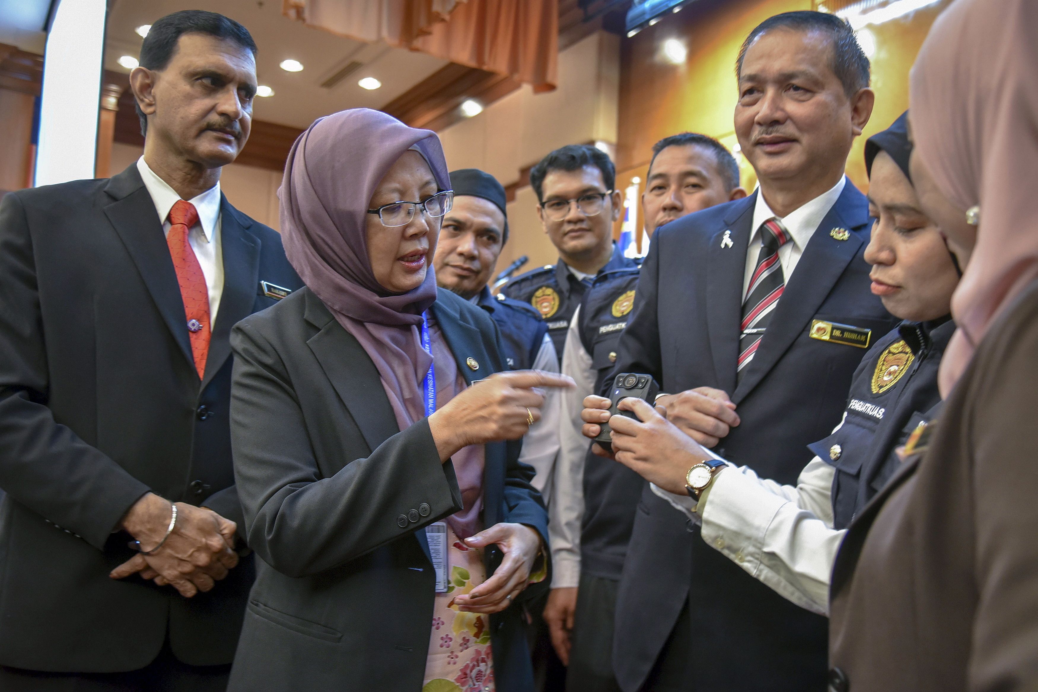 卫生部长将率团赴世卫执委会议