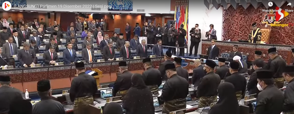 峇冬加里土崩悲剧 国会向罹难者家属致哀