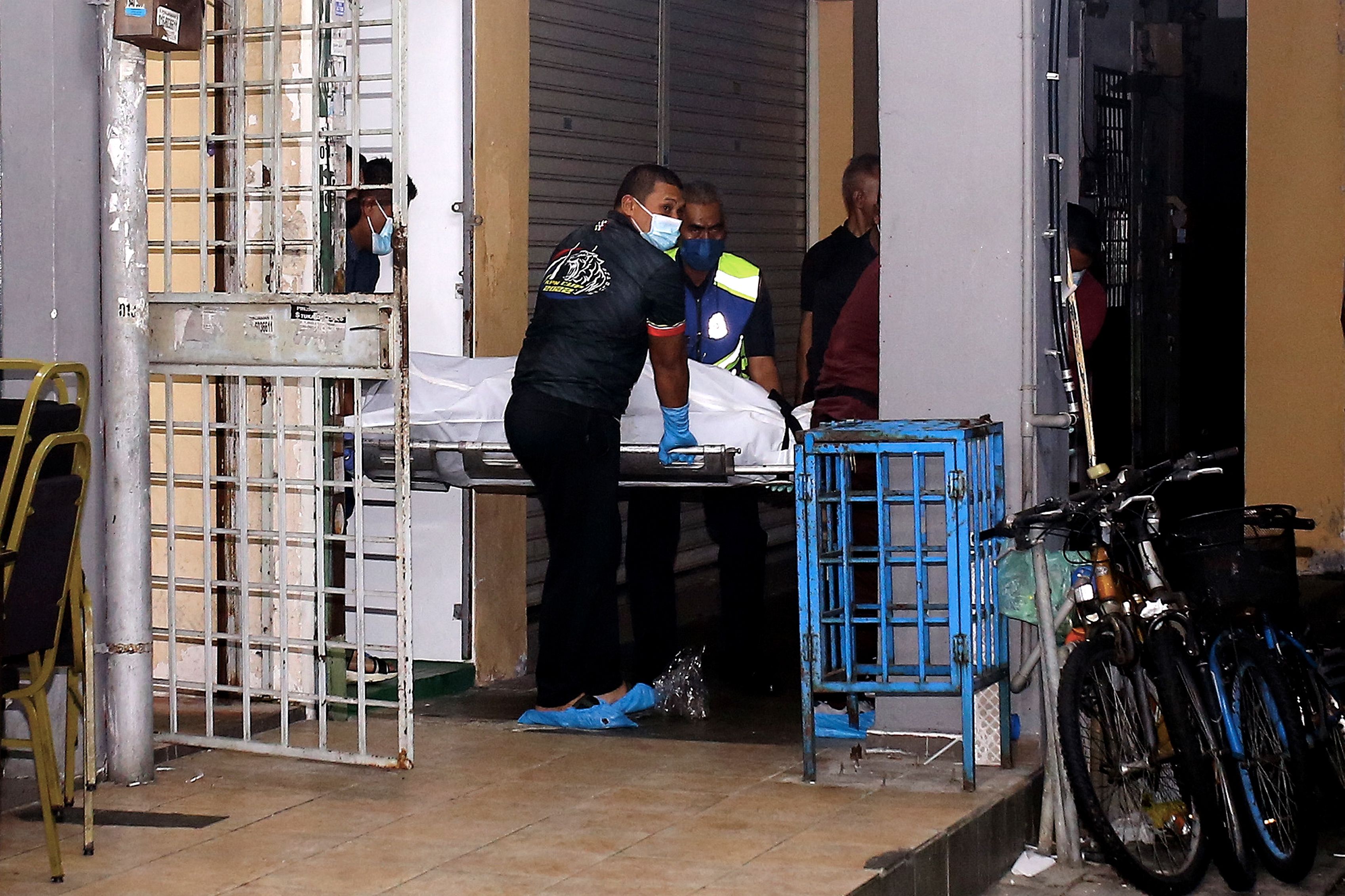 Dua warga Nepal maut dengan kesan hentakan di muka