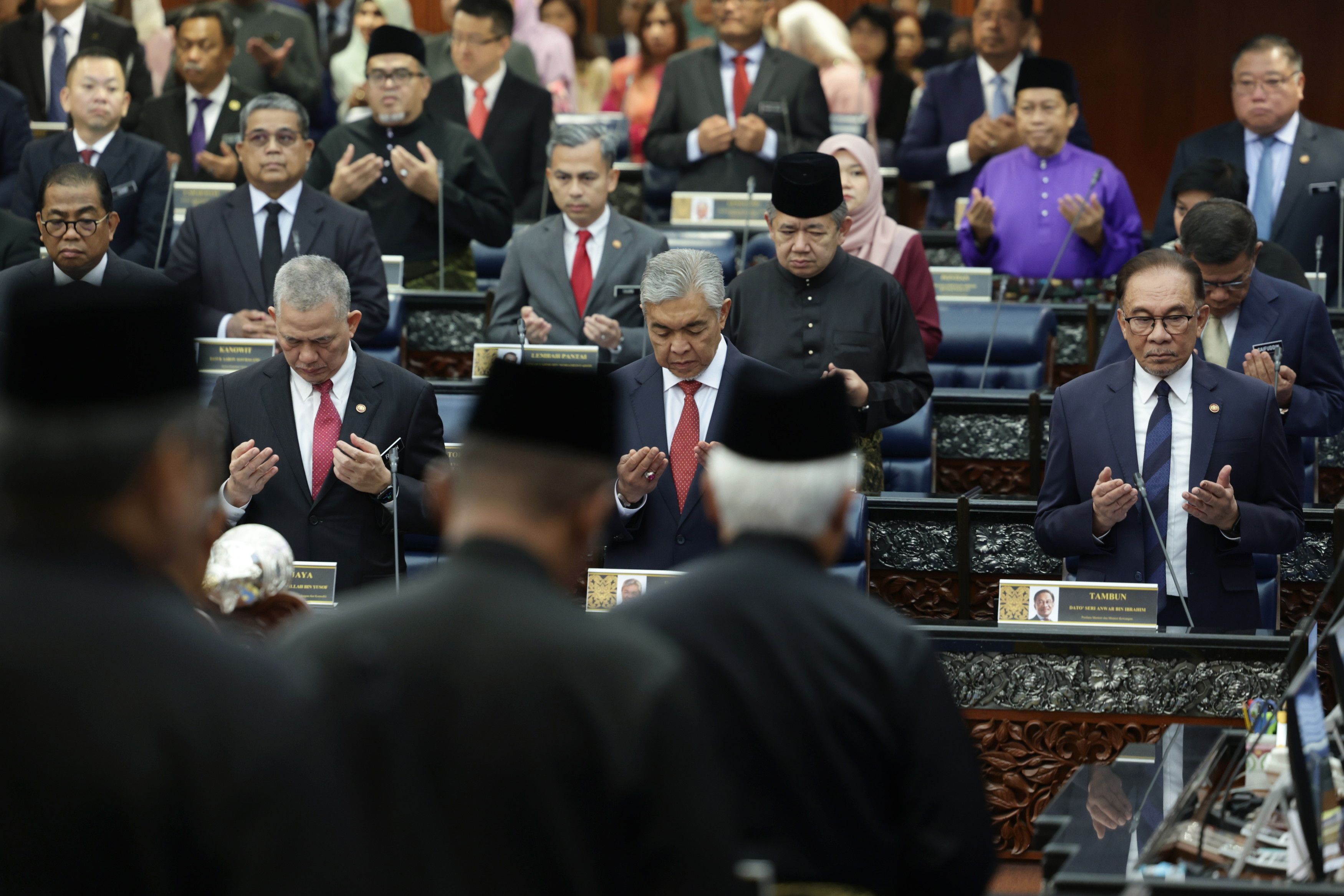 在野党未提呈财政拨款献议信 法迪拉：无法讨论