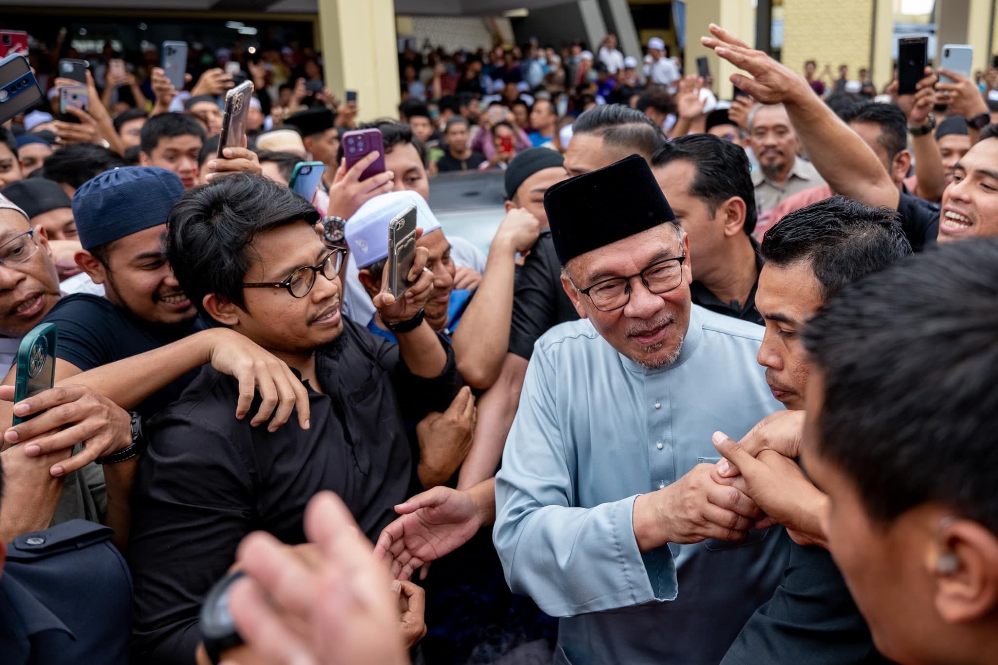PM's Johor visit will hopefully boost ties between Federal, state govts