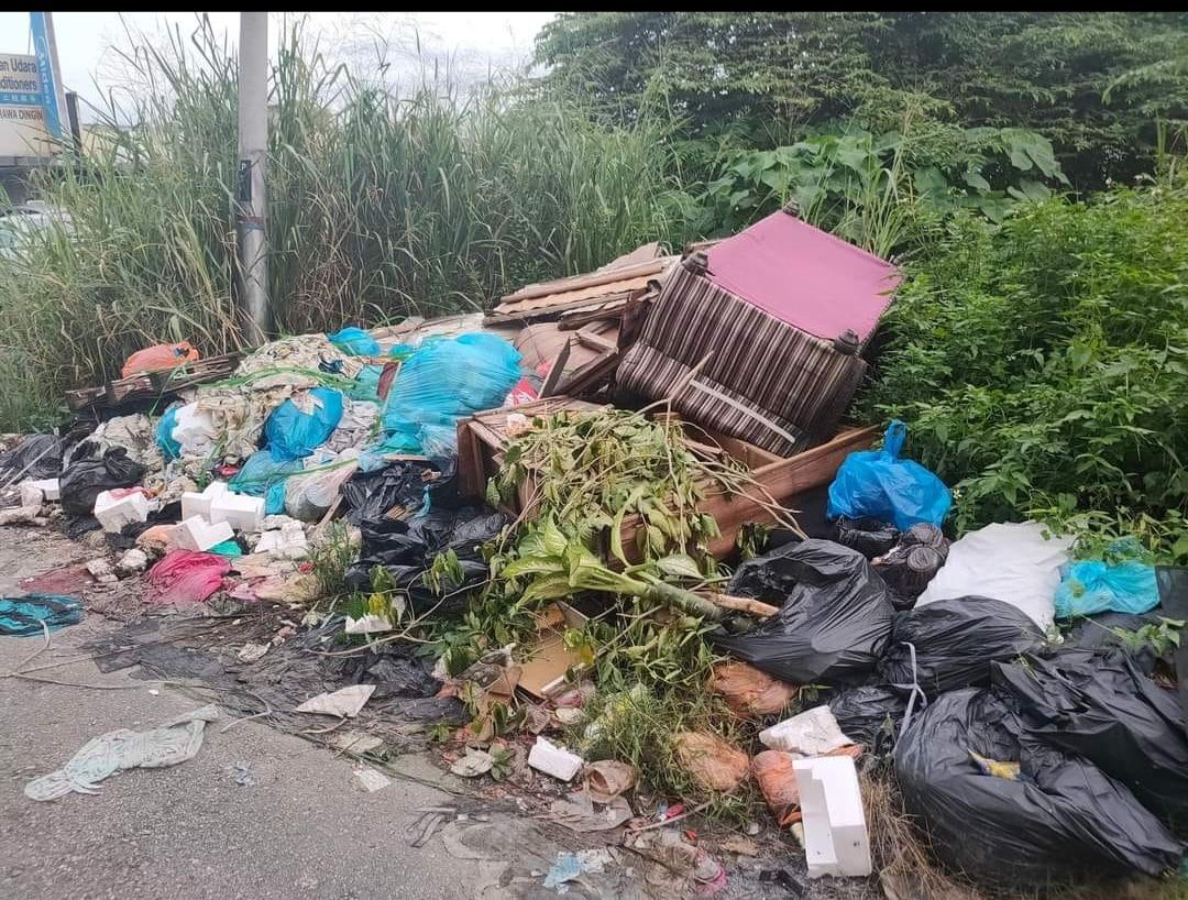 சட்டவிரோதமாகக் குப்பைகளைக் கொட்டும் சம்பவங்களைப் படம் பிடித்து அனுப்புவீர்- பொது மக்களுக்குக் குணராஜ் வேண்டுகோள்