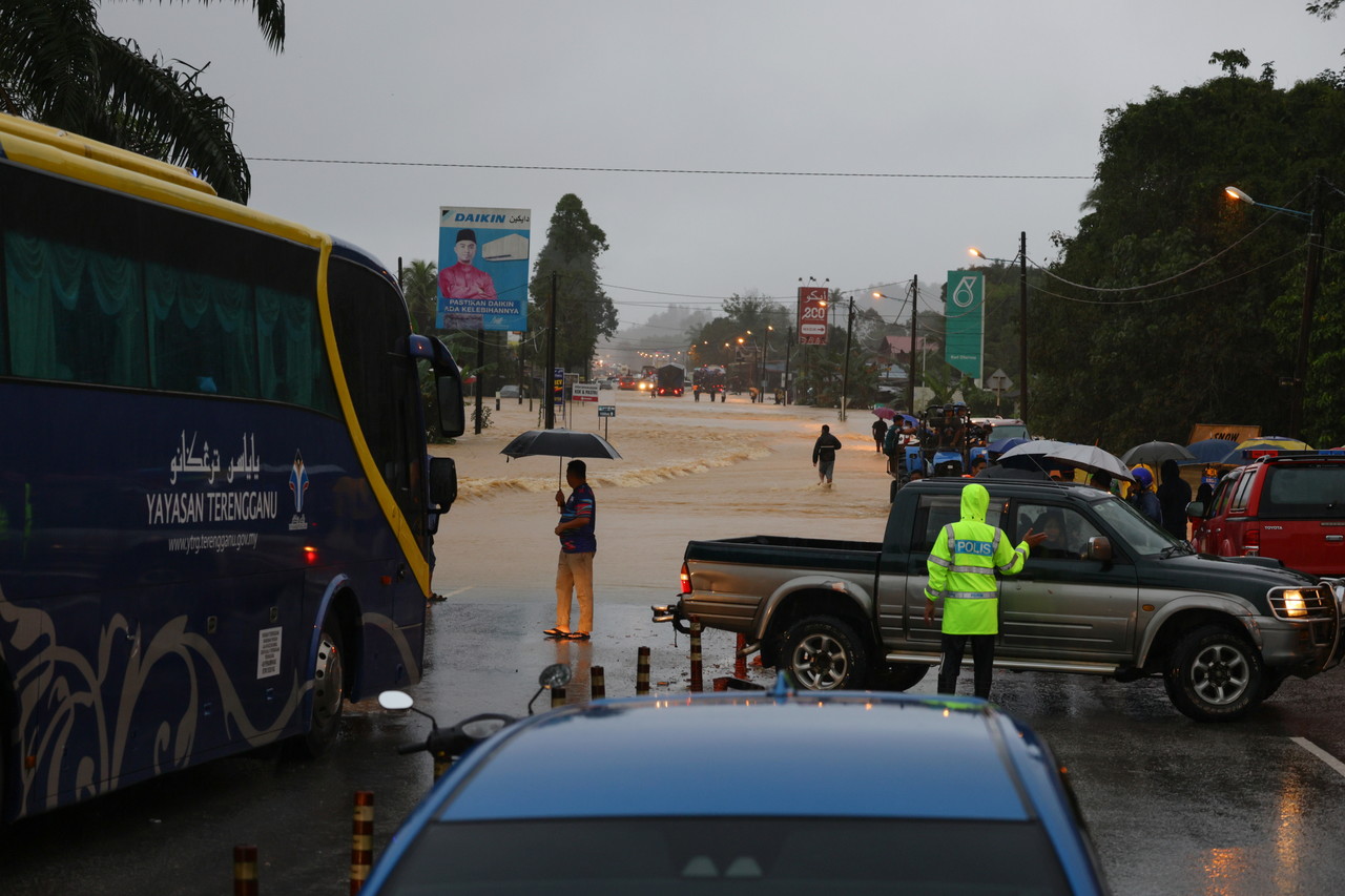 Pantai timur dijangka alami hujan sangat lebat berterusan hingga Rabu