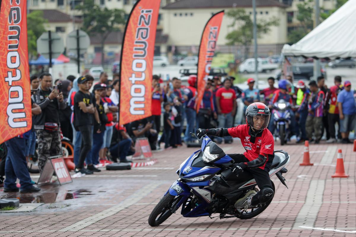 Gadis naik motor 4 pagi dari Johor ke Shah Alam demi kempen banteras dadah, alkohol