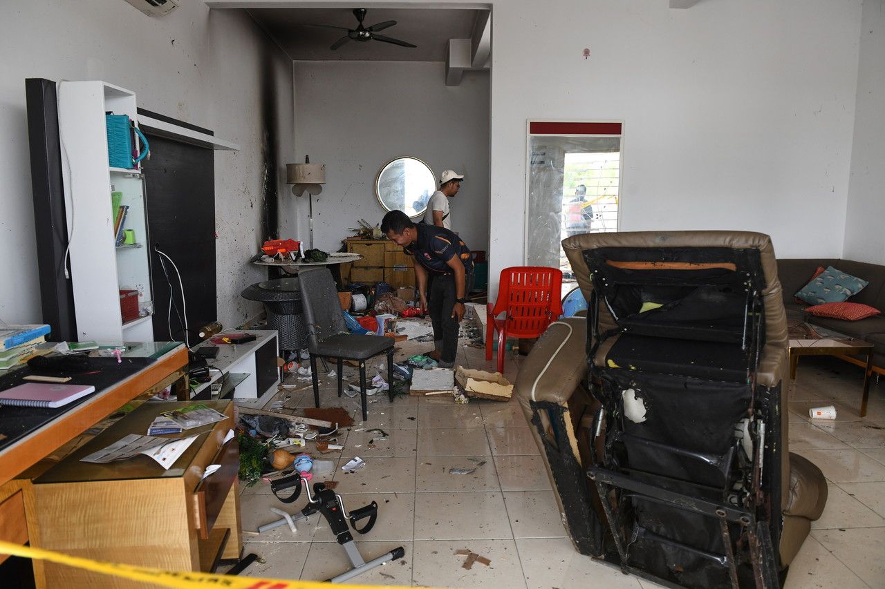 Bakal pengantin melecur hampir seluruh badan terkena letupan tong gas