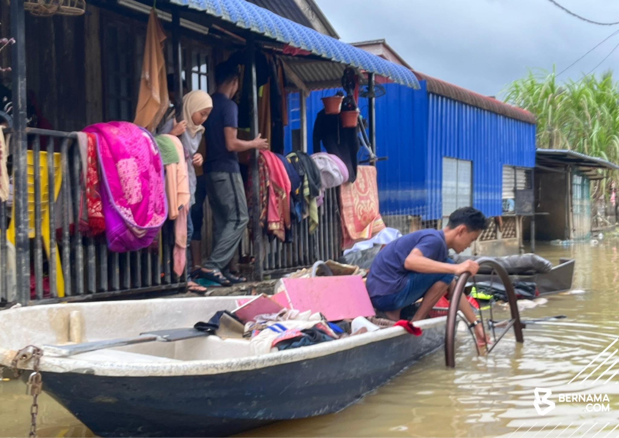 Hijrah pelawa orang ramai sumbang barangan keperluan asas, bantu mangsa bah Pantai Timur